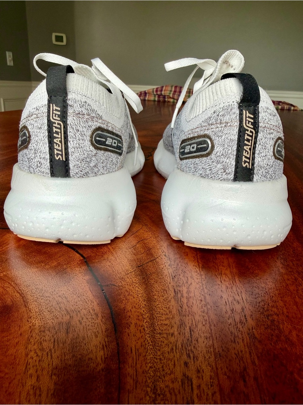 NWOT Women’s Brooks Glycerin 20 StealthFit Sneakers Sz 9 Medium Neutral Cushion - Picture 6 of 14